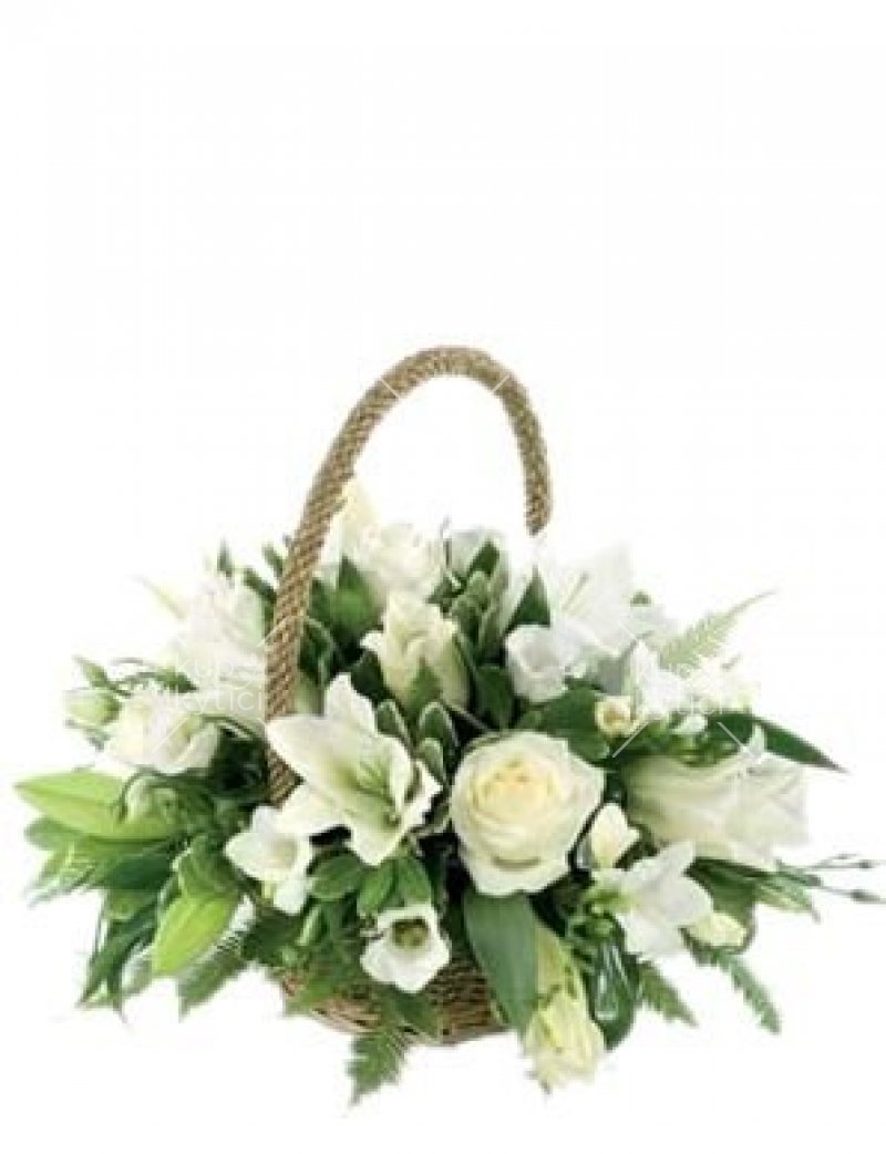 Flower basket made of white flowers 3